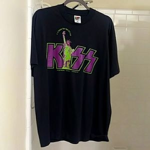 COPY - Kiss t shirt
